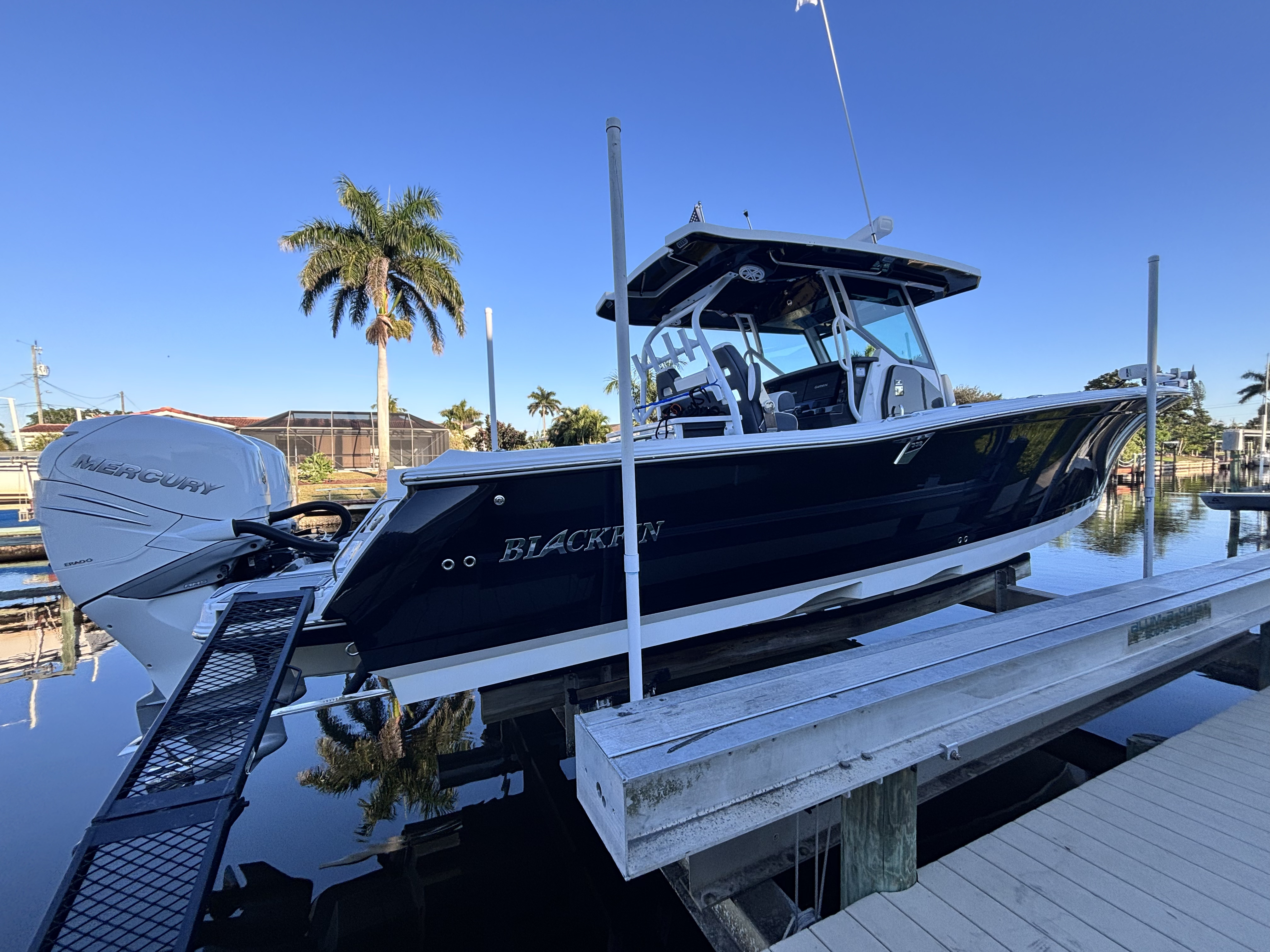 Professional boat cleaning service in Cape Coral